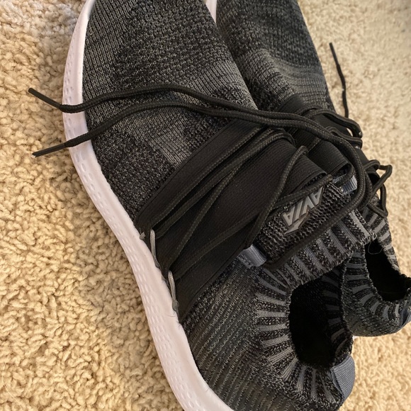 Avia men’s 7.5 - Picture 1 of 2